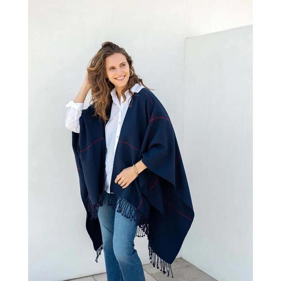 MerSea Accessories - MerSea NWT Classic Pocket Holiday Fall Travel Wrap ONE SIZE